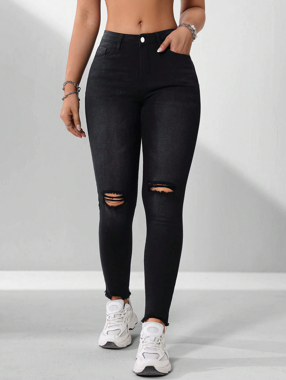 ZARA Womens Stretch Straight Leg Jeans Black Frayed Hem Versatile Slim Fit